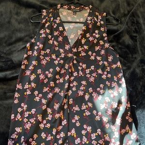 Sleeveless blouse